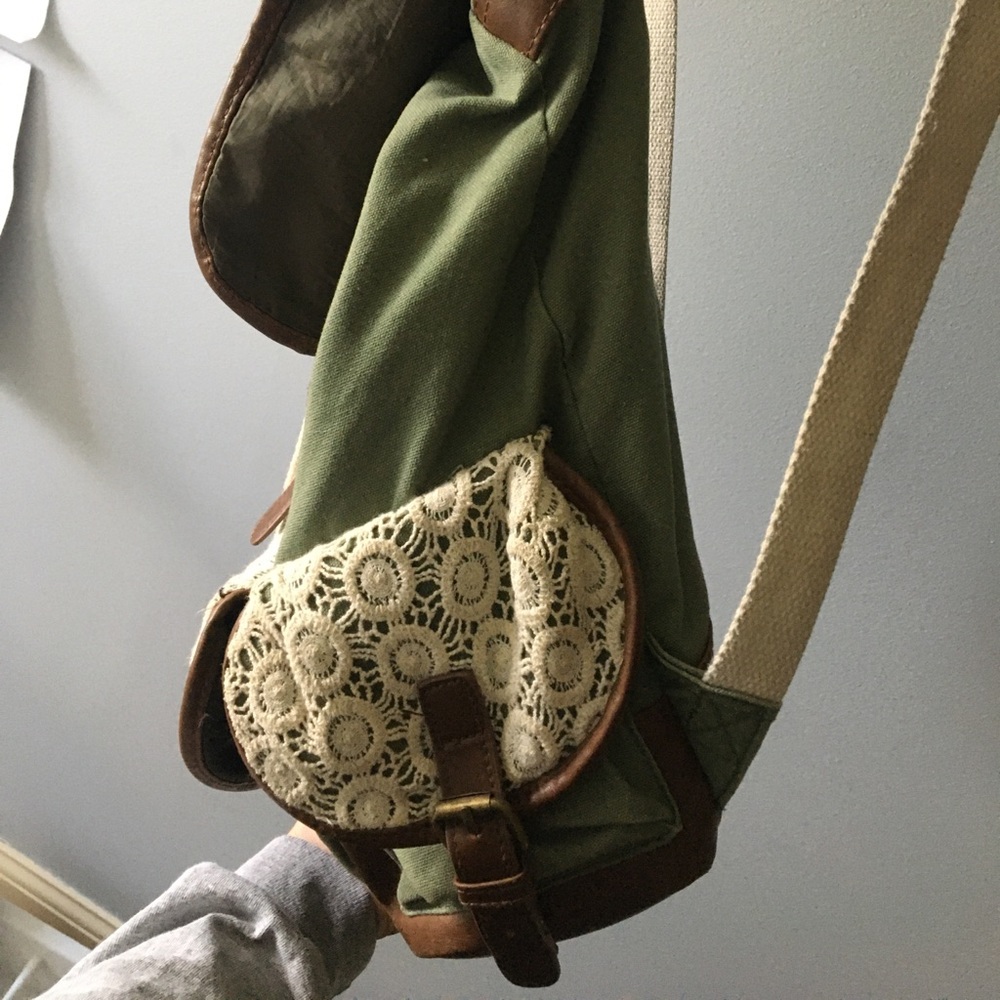 Backpack - Picture 2 of 3